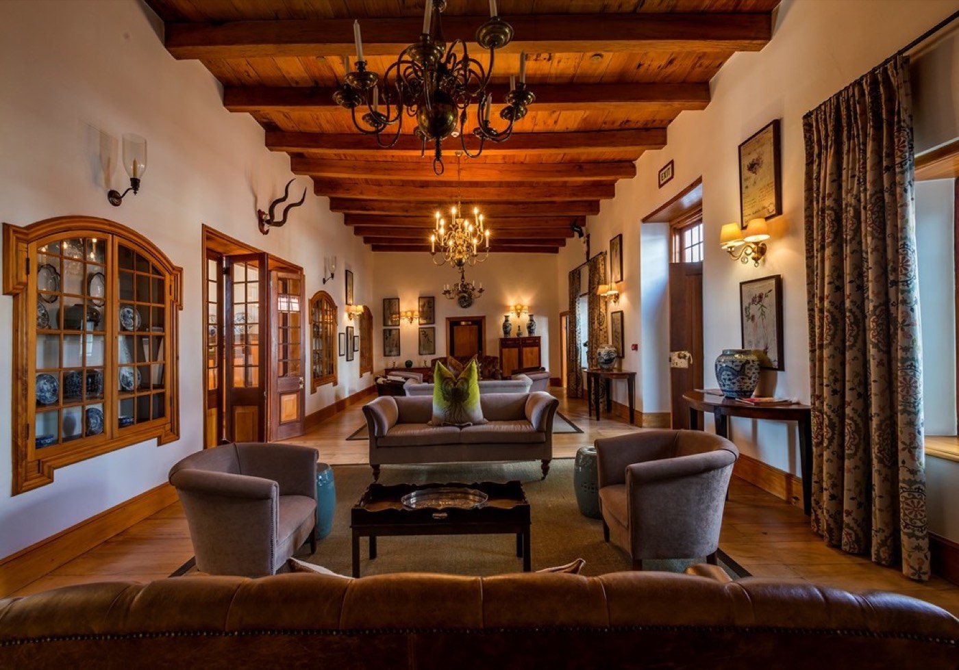 The lounge of the Drostdy Hotel, Graaff-Reinet